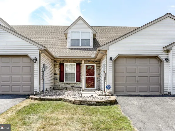 20 Sedum Ct, Manchester, PA 17345