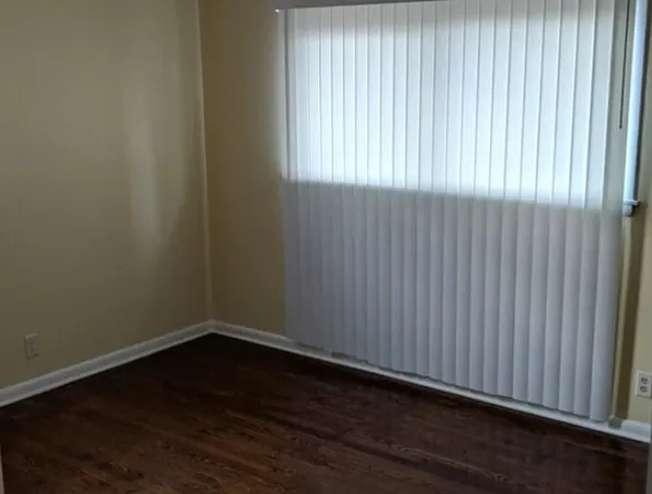 2139 W Silver Spring Dr — Photo 14