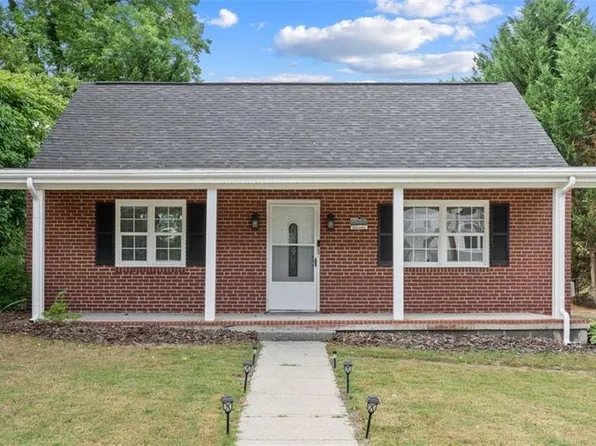 639 Lindsey St, Reidsville, NC 27320