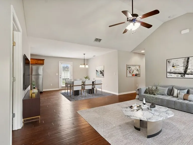 257 Williamsburg Cir — Photo 12