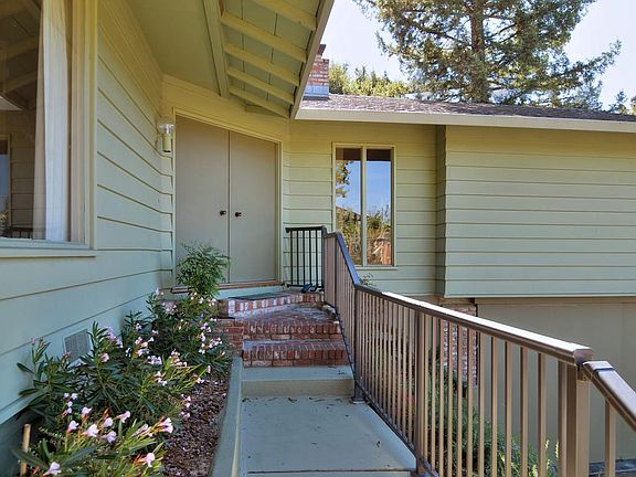2nd image of 221 Gabarda Way