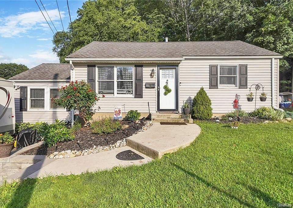 1st image of 46 Kinsman Ln