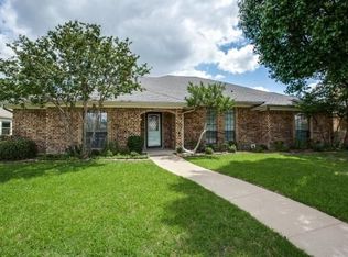 2230 Southern Cir, Carrollton, TX 75006