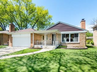 8842 Knox Ave, Skokie, IL 60076