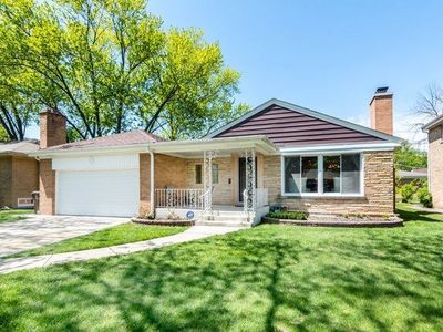 8842 Knox Ave, Skokie, IL, 60076