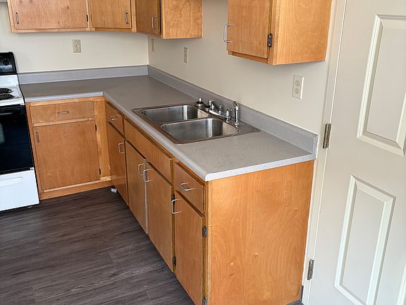 3rd image of 9 Odd Fellows Ave #301