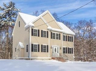 22 Pomfret Rd, Wilmington, MA 01887