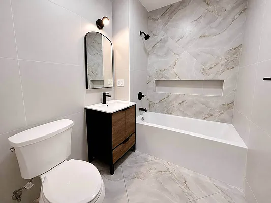 Bathroom, photo 1