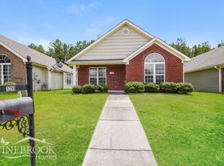 1258 Village Trl, Calera, AL 35040