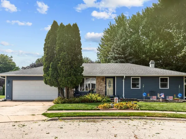 26 Bittersweet Ct, Little Chute, WI 54140