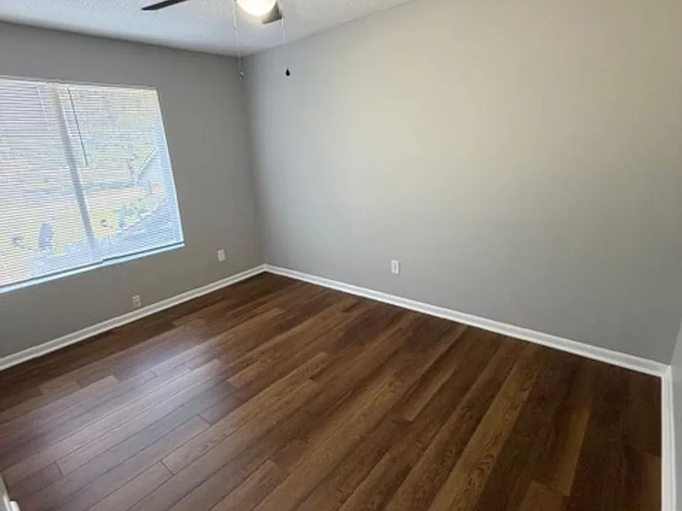 142 Stoneridge Dr — Photo 24