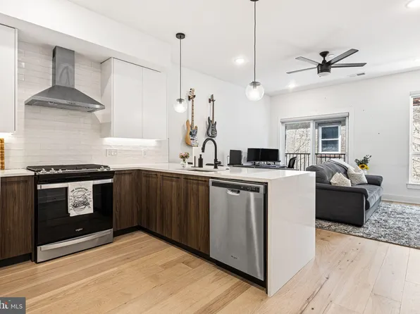 1723 Francis St #3D, Philadelphia, PA 19130