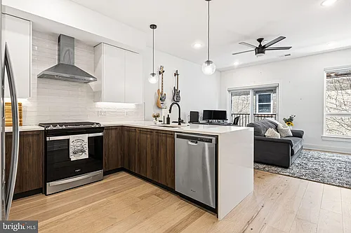 1723 Francis St #3D Photo 1