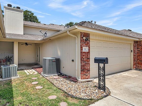 4th image of 4022 Wood River Dr APT 5B