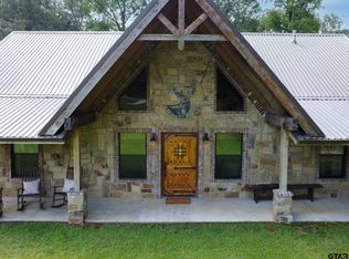 864 Pyeatt Dr, Gladewater, TX 75647