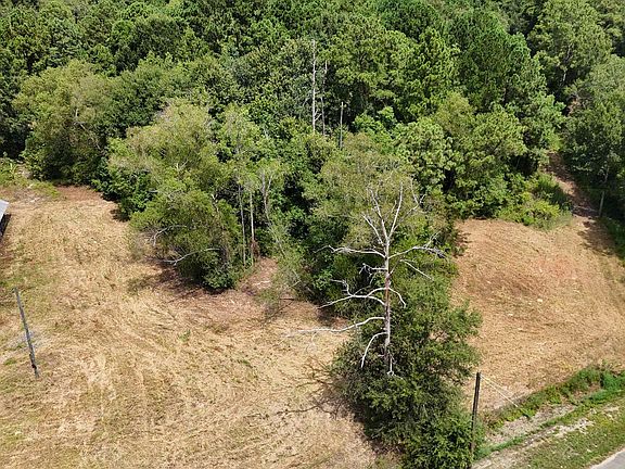 3rd image of 145 Stephenson Rd