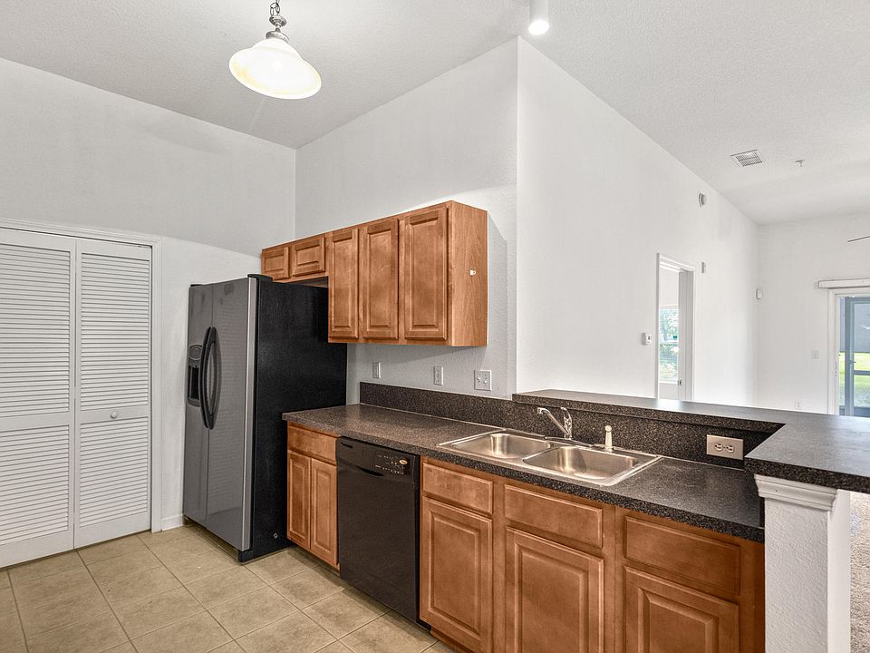 1st image of 9670 Amarante Cir Unit 6
