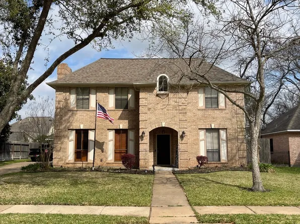 1214 Pioneer Dr, Richmond, TX 77406