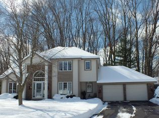 2002 Tiffany Ct, Holland, MI 49424