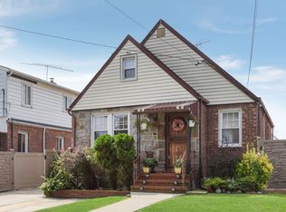 208 Ash St, Valley Stream, NY 11580