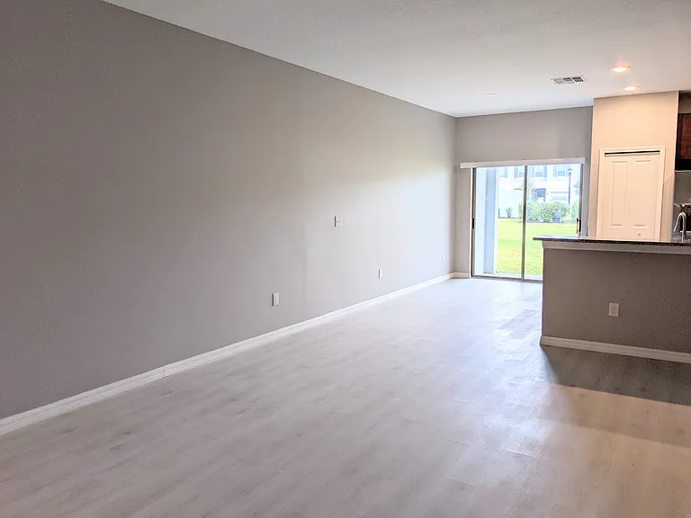 9771 Pembrooke Pines Dr — Photo 13