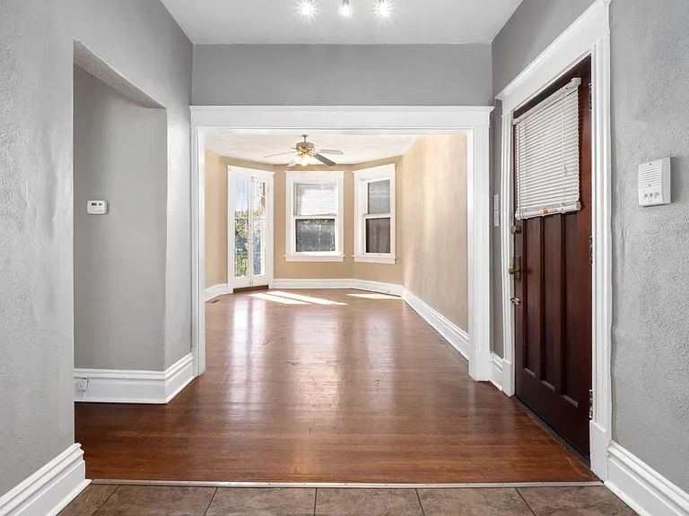 2340 S 39th St #2N — Photo 5