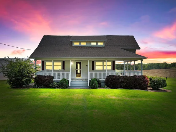 503 1st St, Yates City, IL 61572