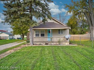 2113 Brady Ave, Burton, MI 48529