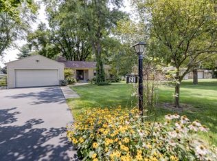 21 E North Court Dr, Decatur, IL 62526