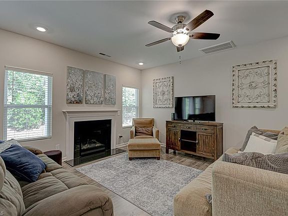 4th image of 4739 Wesmar Ct