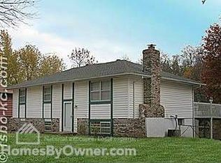 128 SE Sandstone Dr, Blue Springs, MO 64014
