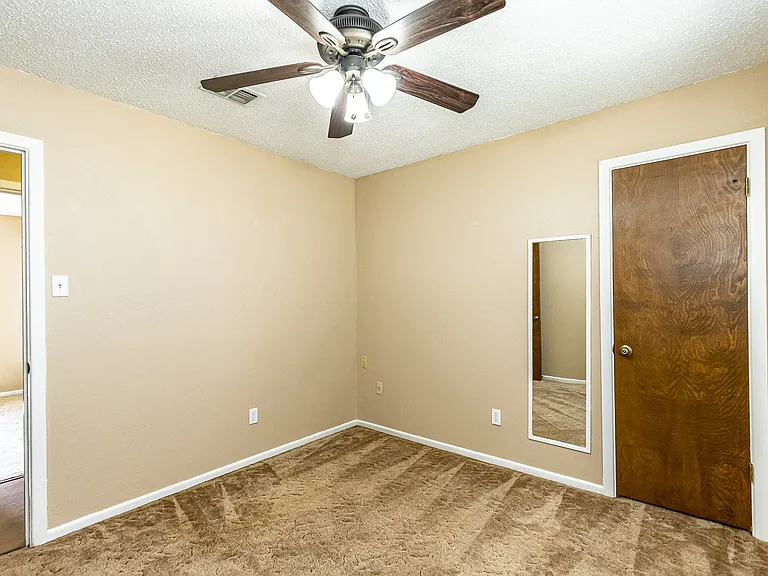 8304 Fremont Ave — Photo 15