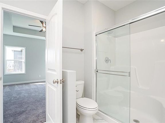 5th image of 122 SE Ayden Ln