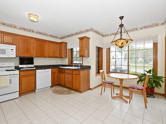 4th image of 6745 S Pointe Dr Unit 1C