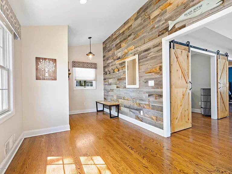 344 Euclid Ave — Photo 3
