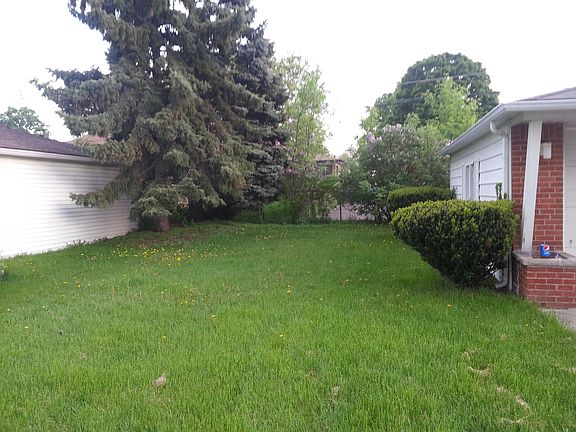 3rd image of 25777 Beech Ct