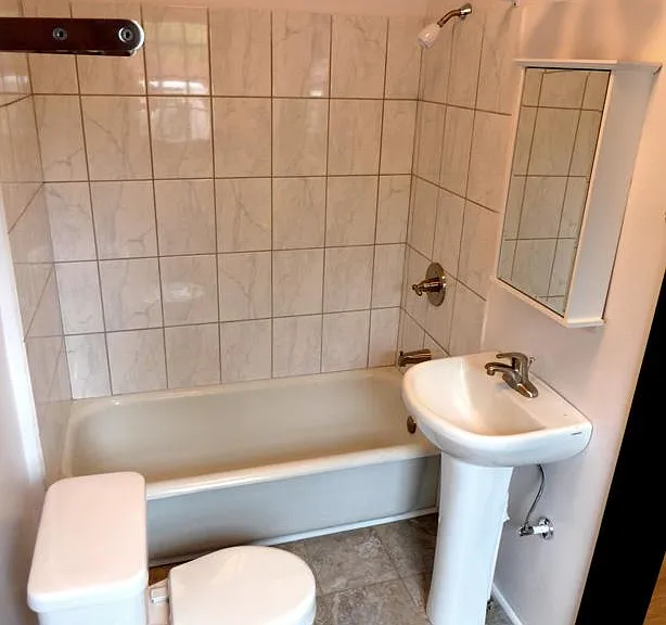 504 Woodruff Place West Dr #14 — Photo 6