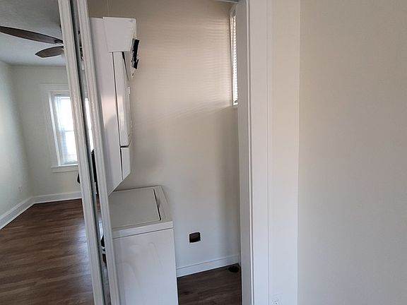 3rd image of 4327 Mercier St #2