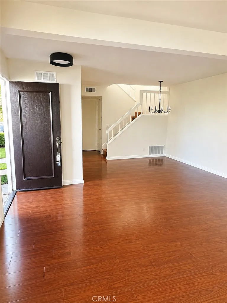 3 bed, 2.5 bath, 1269 sqft, $3,350 — Photo 4