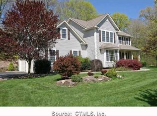28 Scott Dr, Oxford, CT 06478