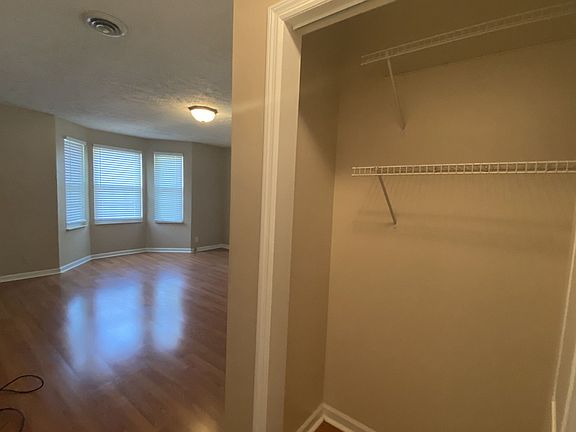 5th image of 346 Timberway Cir