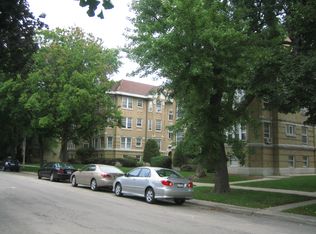 154 N Humphrey Ave #A2, Oak Park, IL 60302