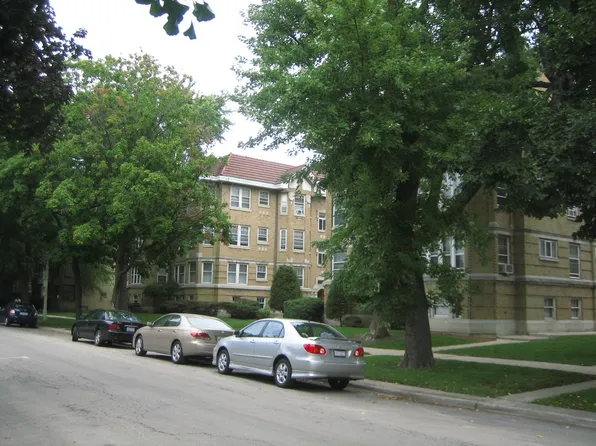 152 N Humphrey Ave APT G2, Oak Park, IL 60302