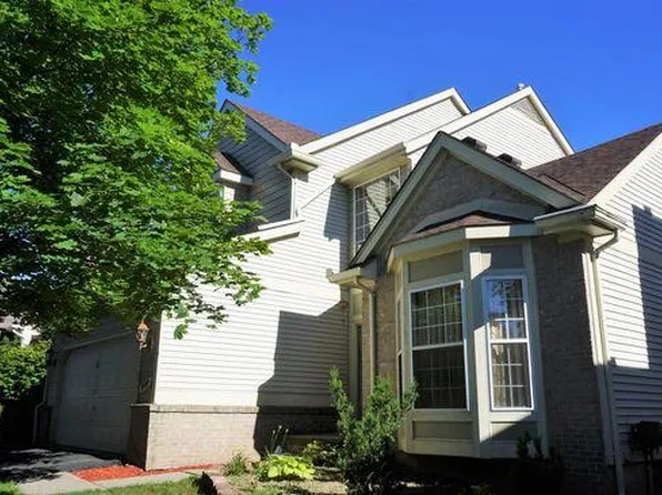 35285 Pennington Dr, Farmington Hills, MI 48335