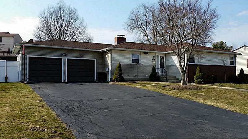 1st image of 34 Redwood Dr