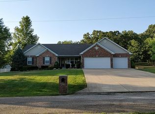 617 Driftwood Ln, Saint Clair, MO 63077