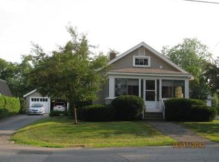 11 Cottage St, Fairfield, ME 04937