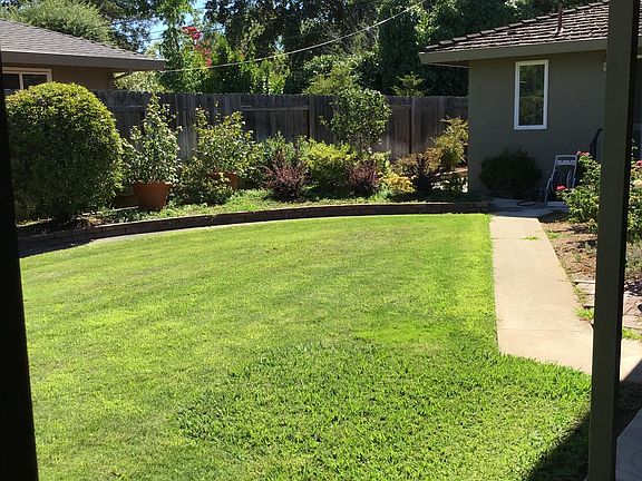 4th image of 2210 Rockwood Dr