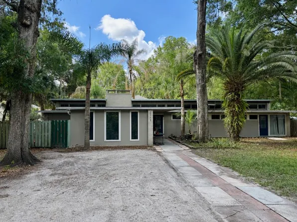2105 NW 3RD PLACE, GAINESVILLE, FL 32603