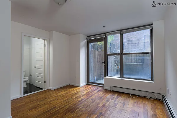 Rented by Nooklyn NYC LLC | media 8